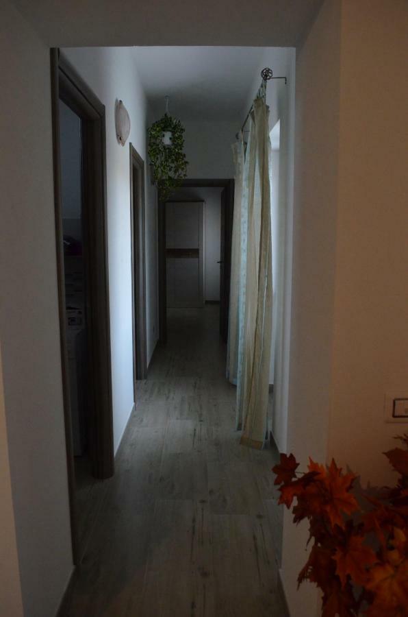 Appartamento Vacanza Da Luisa San Giovanni Suèrgiu Екстериор снимка